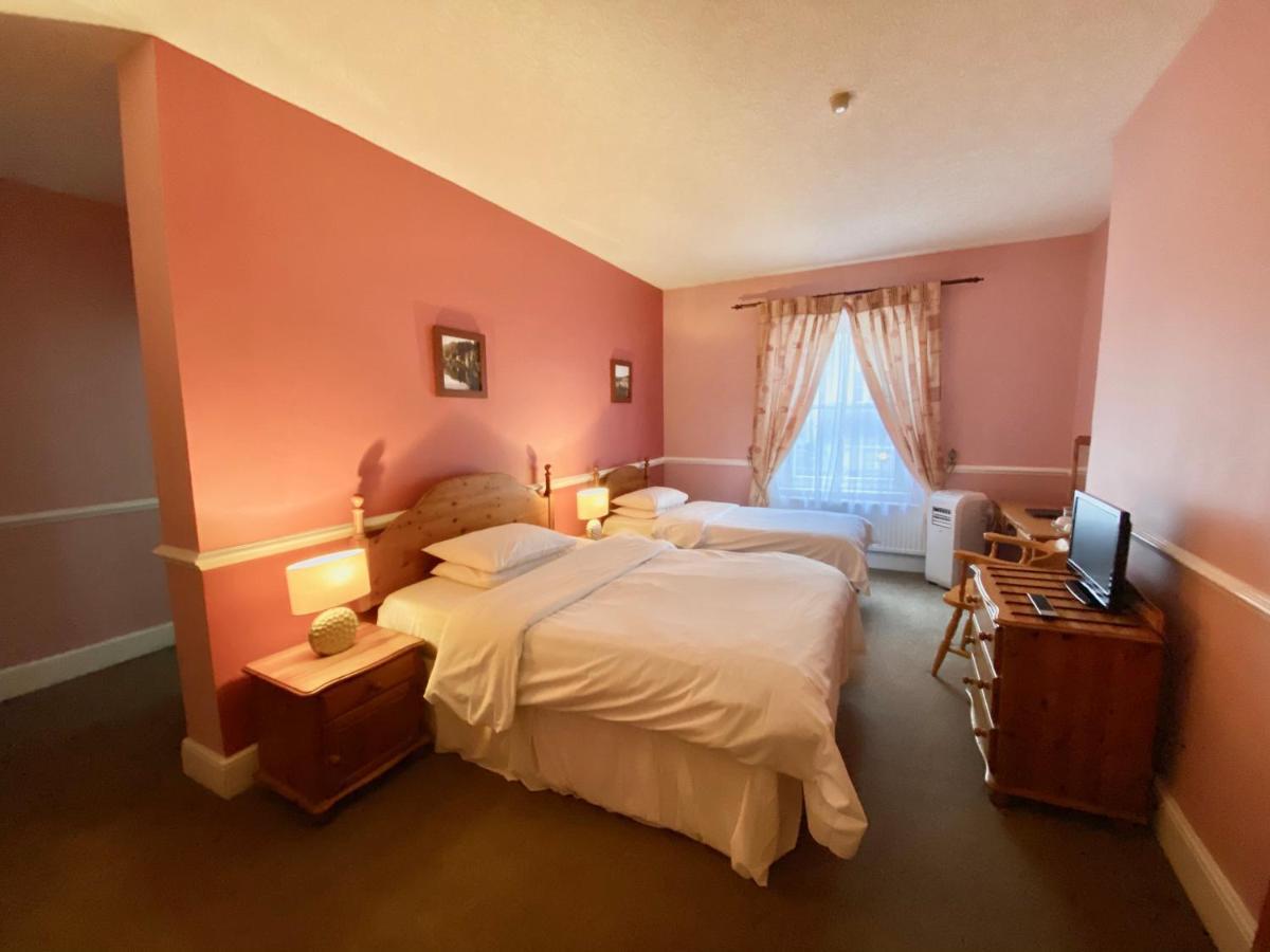 The Imperial Hotel Страуд Екстериор снимка